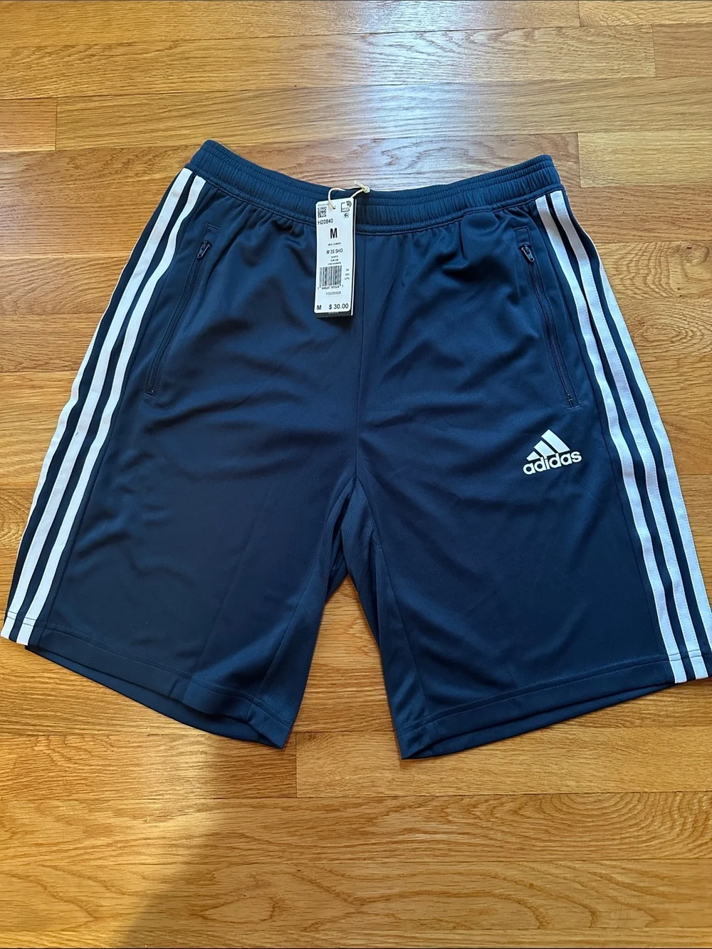 adidas Men's nwt Navy Athletic Shorts with White Three Stripes zippered pockets